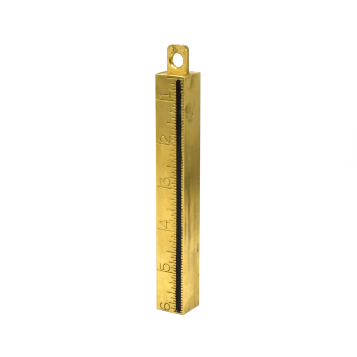 Plumb Bob, Outage